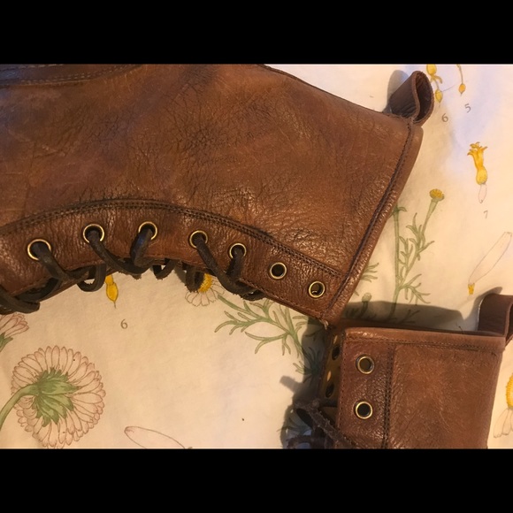 Frye Veronica combat boots. Size 8.5. - Picture 6 of 8